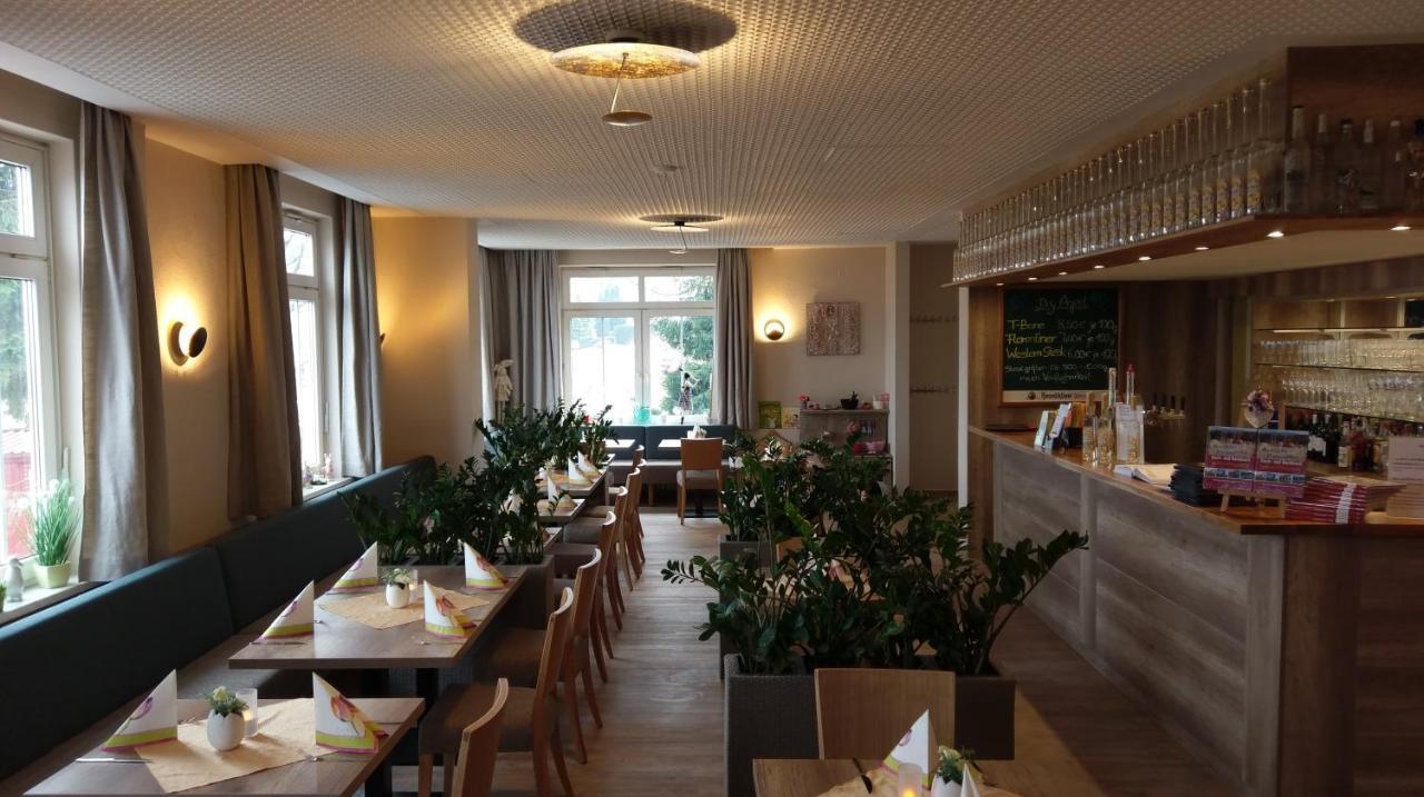 Hotel Schoene Aussicht マッサーベルク エクステリア 写真